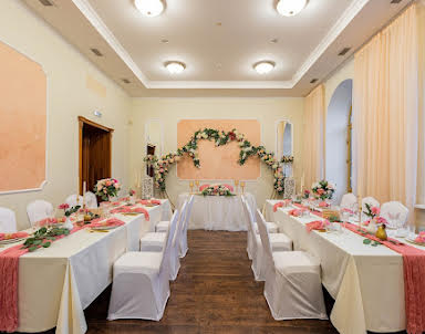  ресторан Особняк в парке Сосновка