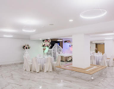  ресторан AZIMUT