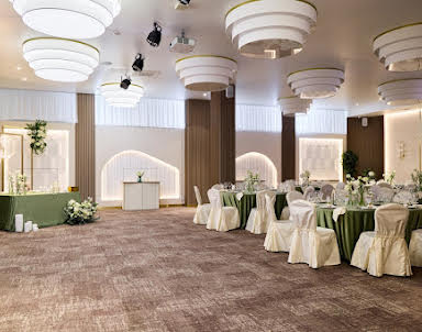  ресторан Hilton Garden Inn Kaluga