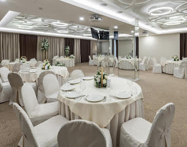  ресторан Рамада