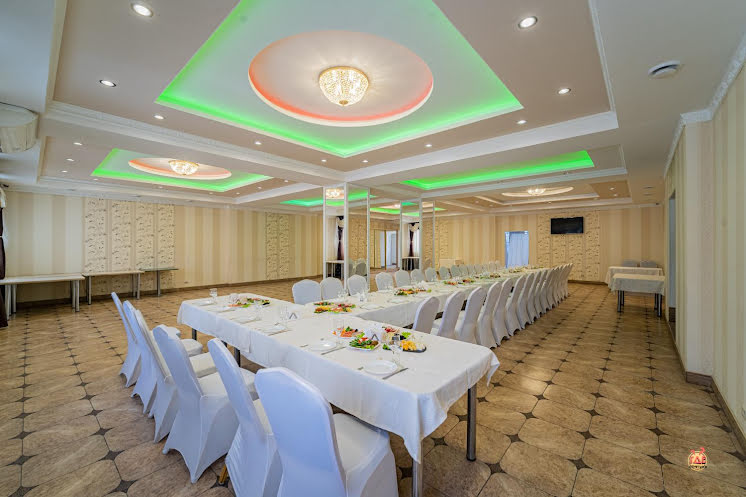 Зал «Свадебный»  в «Гоара» фотография №3