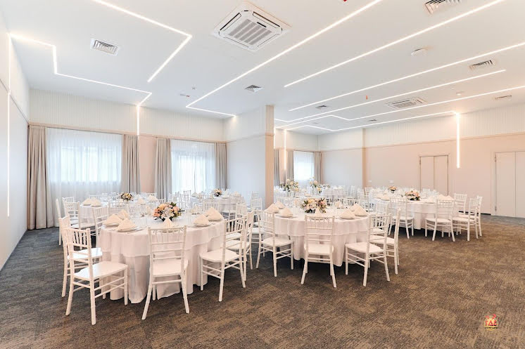 Банкетный зал в «AZIMUT Сити Отель Тюмень» фотография №4