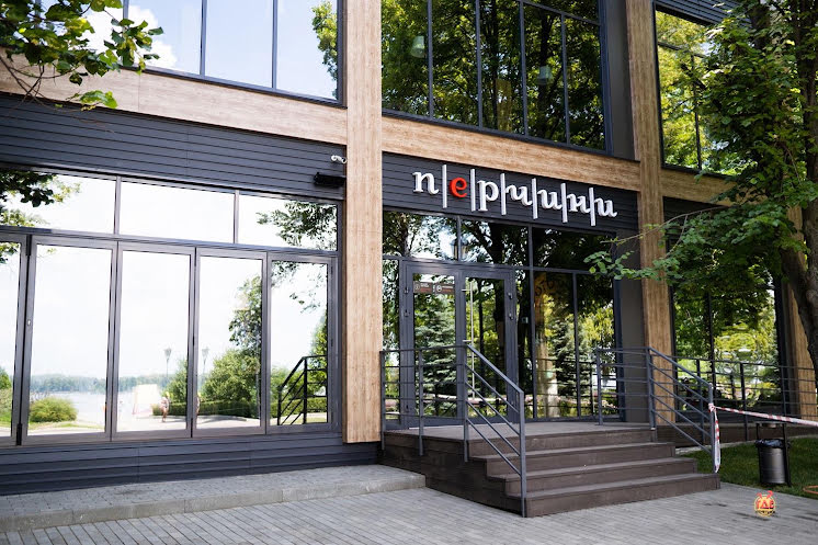 VIP-зал в «Перчини Grill & Wine на Волжском проспекте» фотография №12