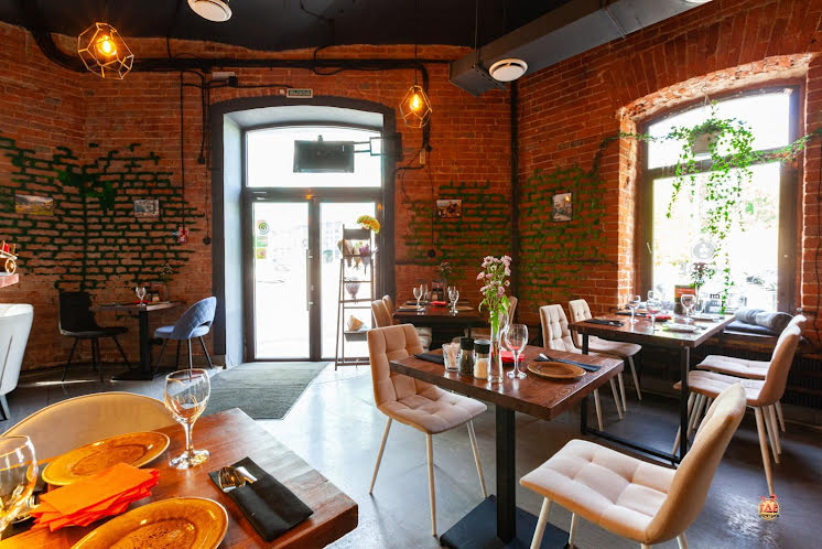 Зал ресторана в «Вах Хинкали на Холодильном» фотография №12