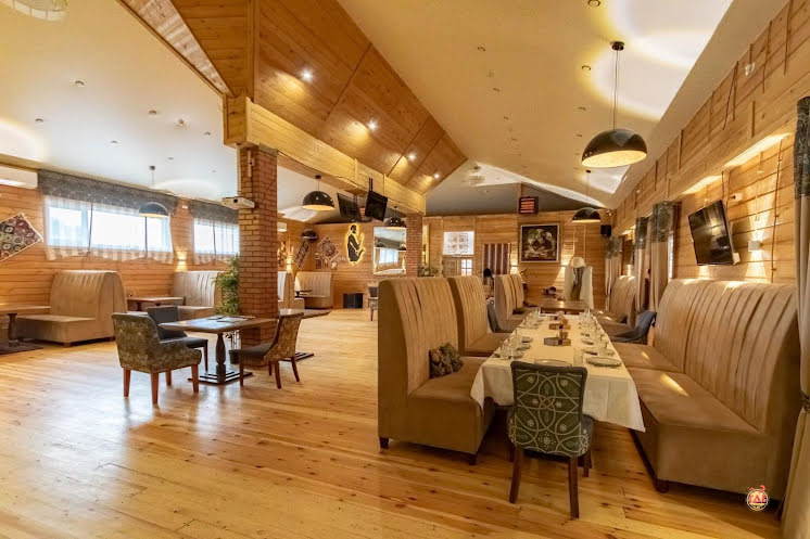 Основной зал в «Генацвале на Краснопольском» фотография №5