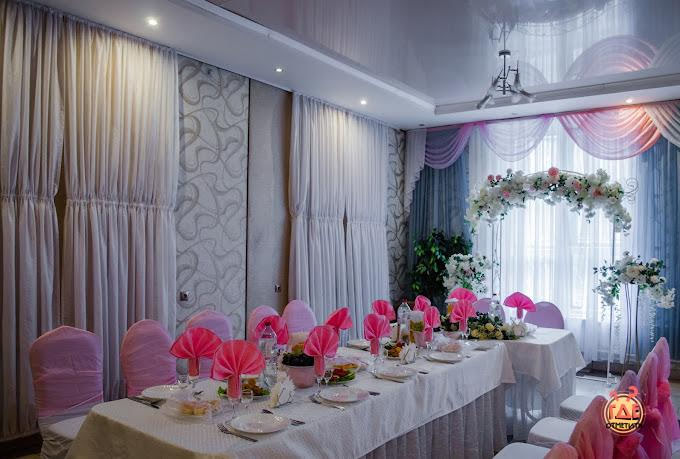 Основной зал  в «Смак на Социалистической» фотография №4