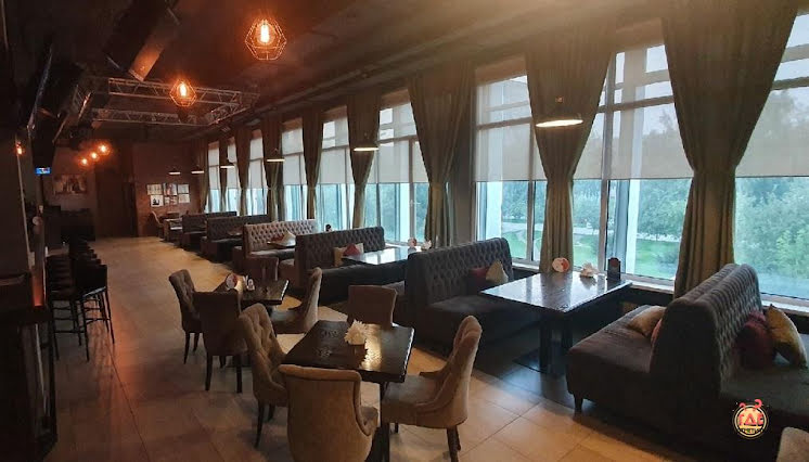 Основной зал в «БардIN» фотография № 1