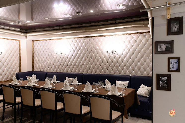 Зал «Золотой» в «Капри» фотография №6