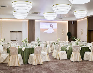  ресторан Hilton Garden Inn Kaluga