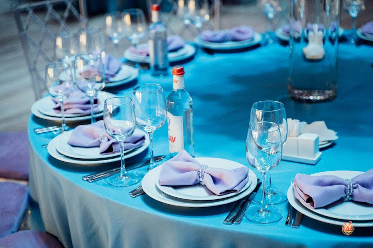 Малый зал с панорамными окнами с видом на сад в «Villa Barvikha 135» фотография №11