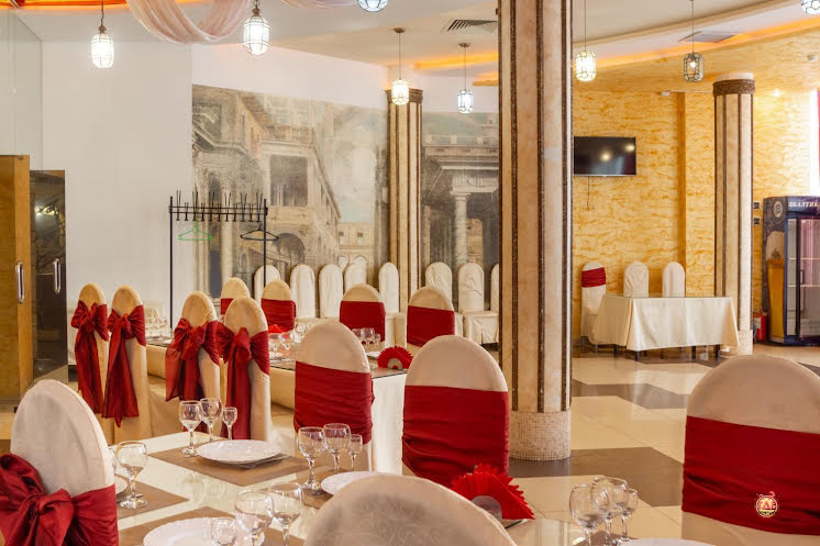 Зал «Бордовый» в «У Озера ​на Героев Космоса» фотография №10