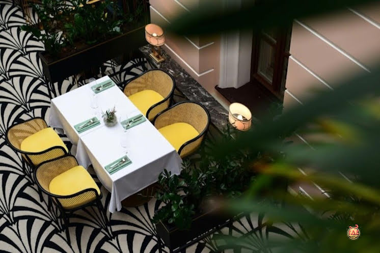 Банкетный зал в «12 Grand Cafe» фотография №2