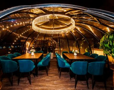  ресторан Igloobar на Сусальном