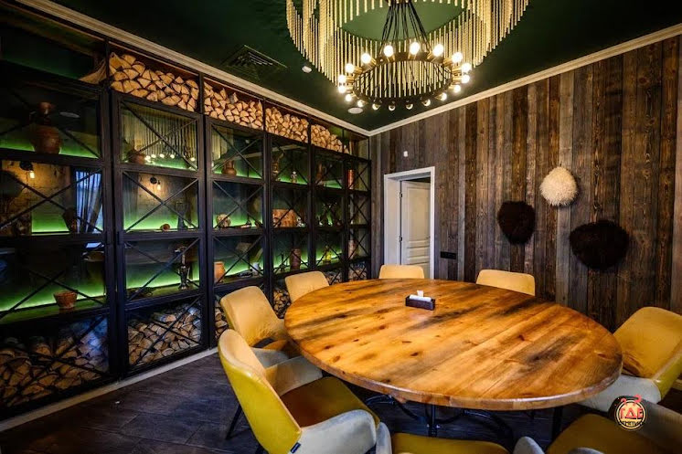 Зал на 12 человек в «Сололаки» фотография №1