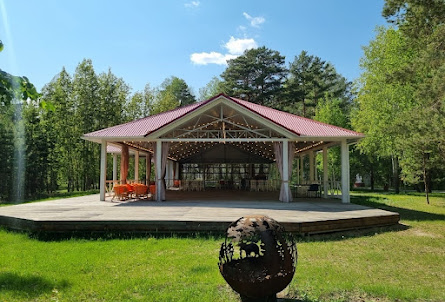 Большая беседка в Малая беседка