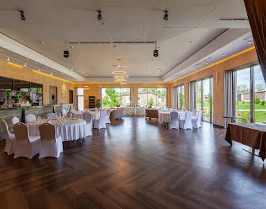  ресторан Своя Среда