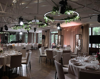  ресторан Времена года в Зеленом городе