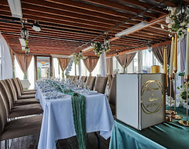  ресторан Банкет-холл Компас