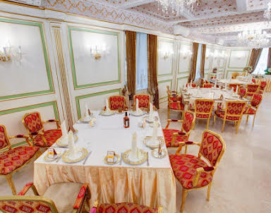  ресторан Grange Cafe