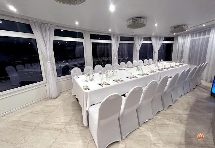 Основной зал  в «Небо» фотография №10