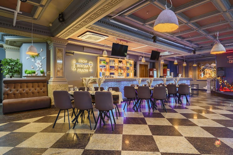 Зал "Основной" в «Свои» фотография №3