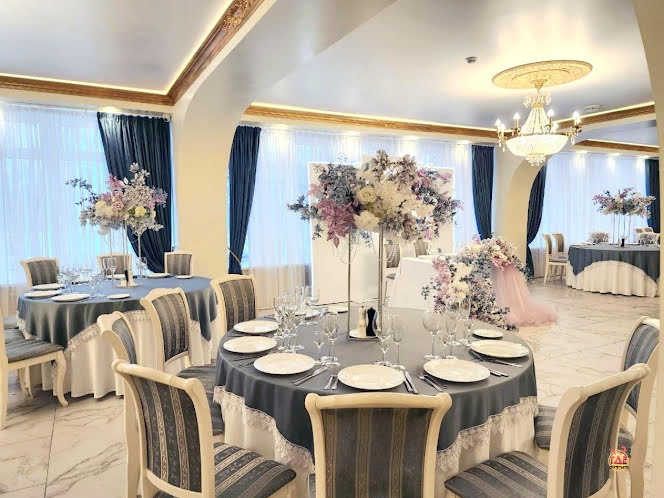 Большой зал в «Версаль» фотография №2