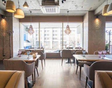 Новый год в Хинкальная на Мытной