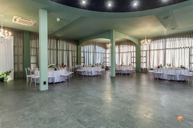 Двин Холл фотография №13