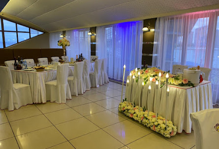 Основной зал в Летний зал 