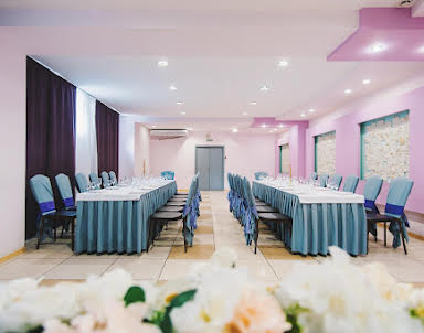  ресторан Миндаль