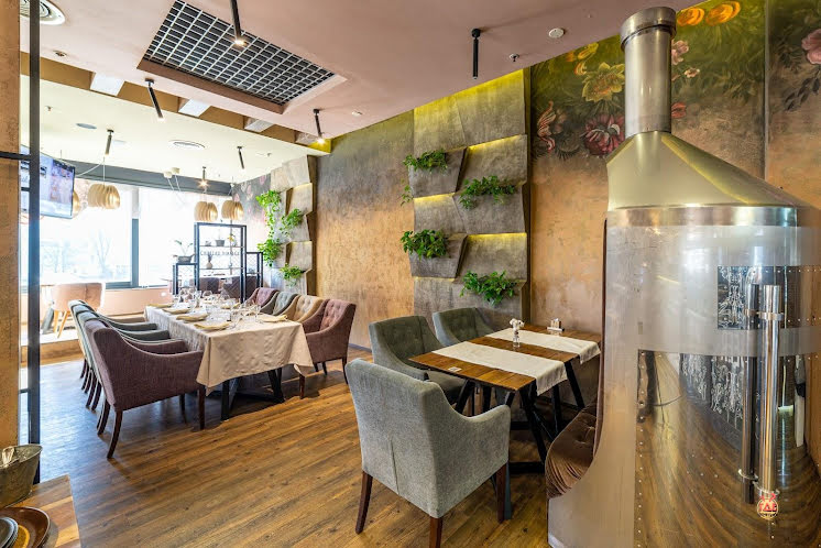 Основной зал в «Шато Винтаж» фотография №8