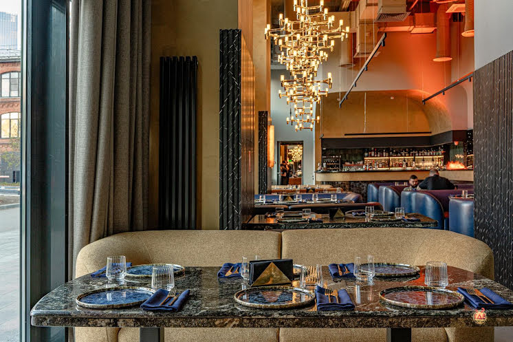 Зал с камином  в «Гарда бар» фотография №10