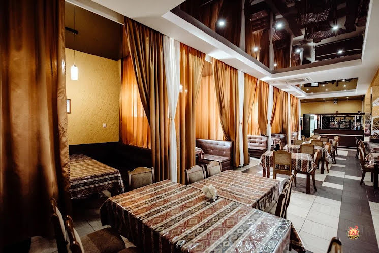 Основной зал в «Шеш Беш» фотография №8