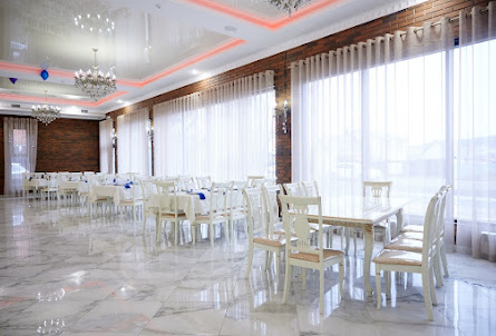 Ваниль Холл в Ваниль Холл