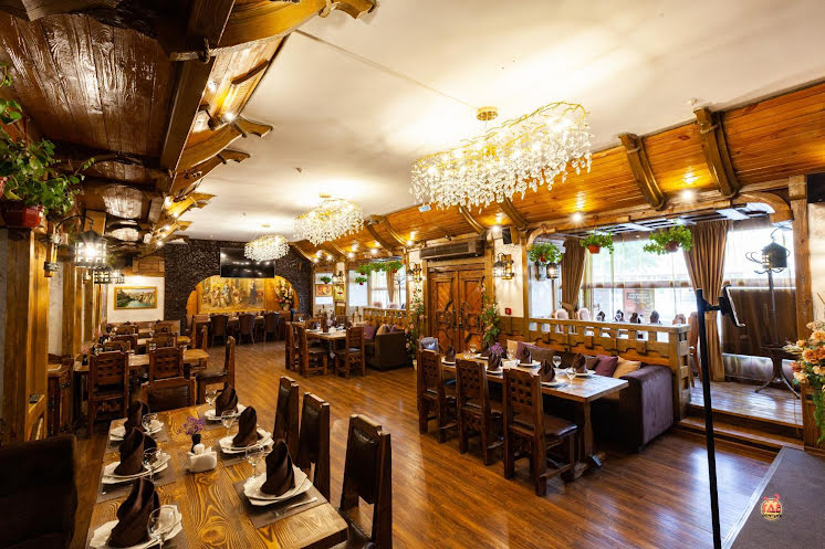 Основной зал в «Вкус Грузии» фотография №4