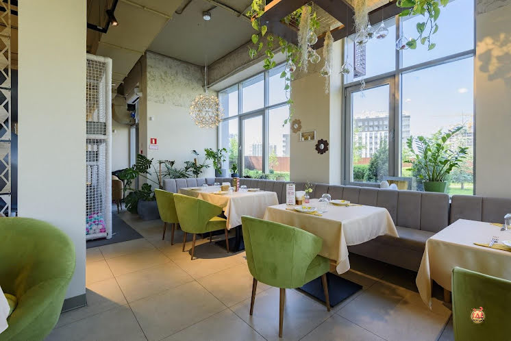 Основной зал  в «Pepperoni на Анаса Тазетдинова» фотография №16