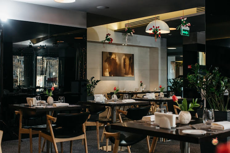 Ресторан MONK в «Four Elements Ekaterinburg» фотография №1