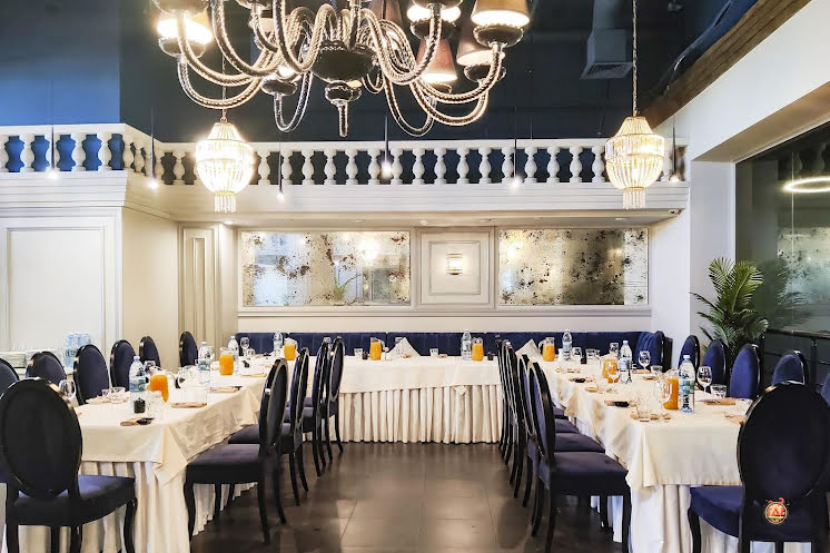 Белый зал в «Ресторанный комплекс Космос» фотография №14