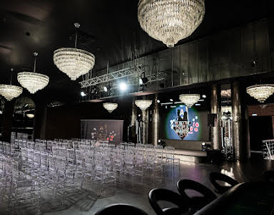  ресторан La Riva Hall