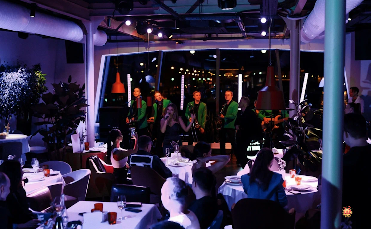 Event-палуба на 3 этаже корабля в «Ресторан-корабль "Магадан"» фотография №11