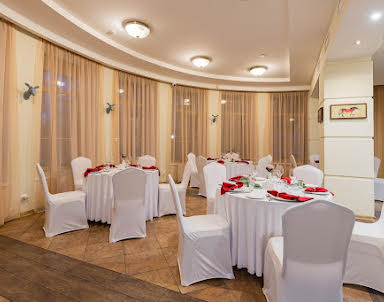  ресторан Особняк в парке Сосновка