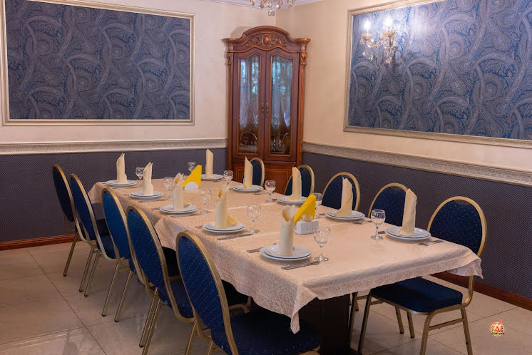 Банкетный зал на 14 персон в «Cowboy Marlboro» фотография №2