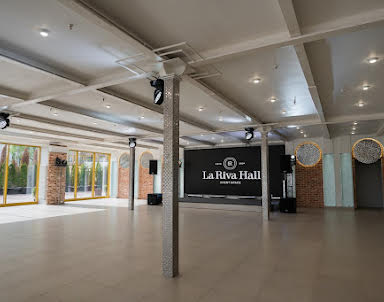  ресторан La Riva Hall