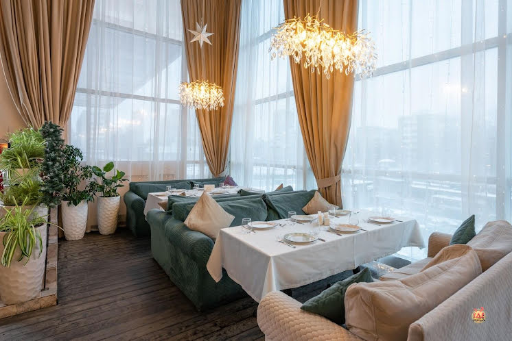 Основной зал в «Сытый лось в Медведково» фотография №2