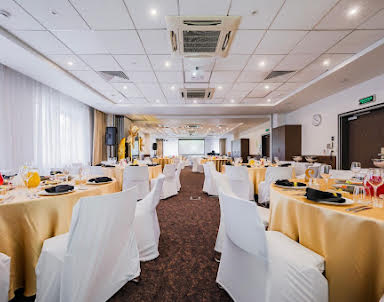  ресторан Novotel Yekaterinburg Centre