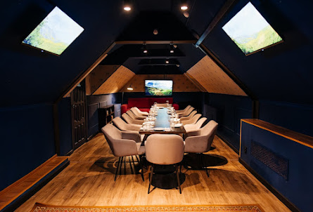 Вип-зал №2 в Вип зал №1