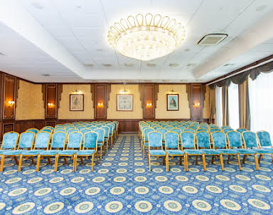  ресторан Гранд Отель «Видгоф»