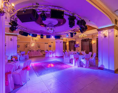  ресторан Аш Хауз