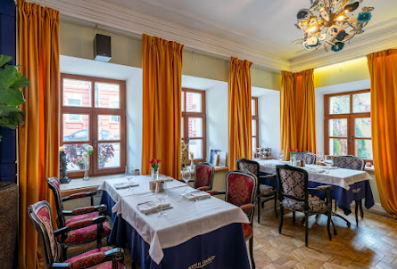 Винный вестибюль в Будуар Лорен