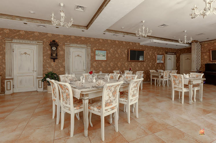 Основной зал в «Баринъ» фотография №13